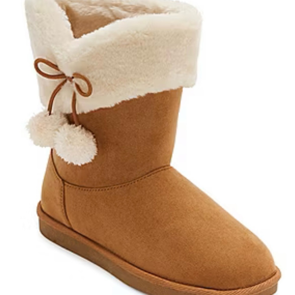 New big girls boots size 4